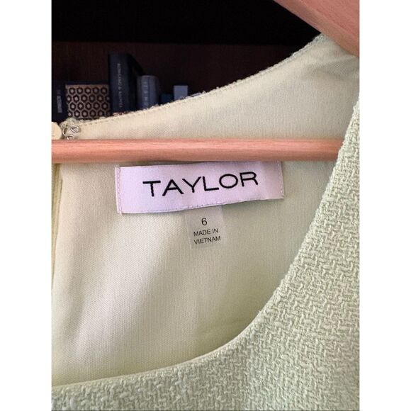 NWT Taylor Lime Green Tweed 2 Piece Mini Skirt & Top Set Size 6 - Picture 3 of 9